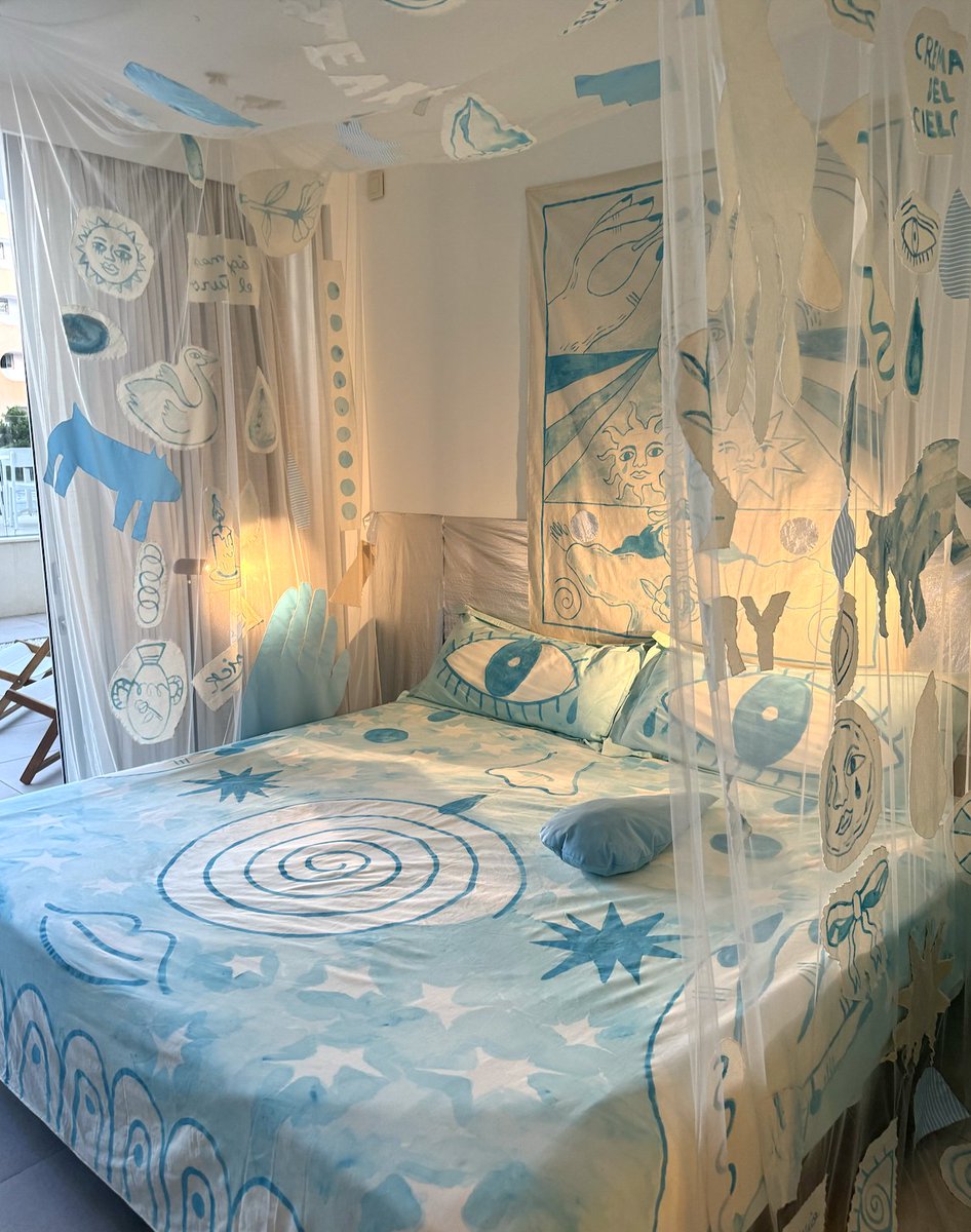 pepitasandwich's tweet photo. Si están en Mallorca pueden visitar ¨Un cuarto para llorar¨ en el hotel Meliá INNside Calviá Beach hasta el 6 de octubre @MeliaHotelsInt https://t.co/ciRLI7GV6P