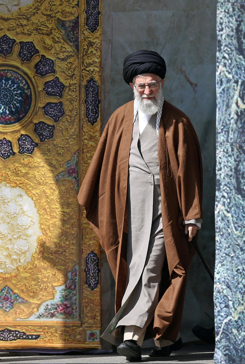 دعای ما، همان دعای شهید سید حسن نصرالله‌ست!
 "خدایا بقیه‌ی عمرِ مرا بگیر و به عمرِ ایشان اضافه کن، چرا که او عمودِ بلندِ خیمه است!"