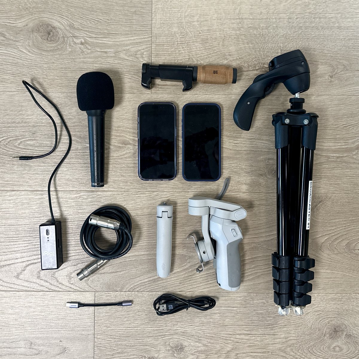 Broadcaster_Co's tweet image. Ja tenim l&apos;equip preparat per arrencar amb un nou projecte! 🙌🏼 Emoció i moltes ganes per encetar aquesta nova aventura. Aviat us donarem més detalls. Ara, però, ens esperen un parell de mesos de molta feina 💪🏼  #ContentCreation #AudiovisualProduction