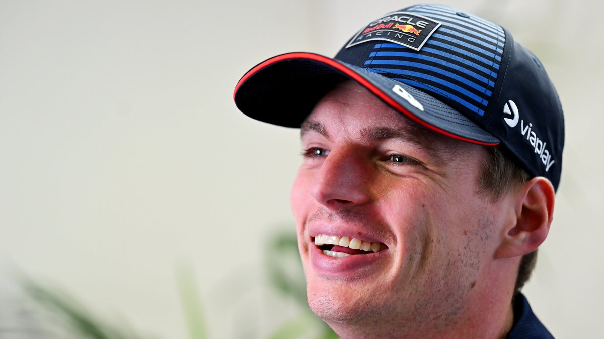 redbullracing's tweet photo. Seeing that today is World Smile Day 😄😄😄😄 https://t.co/pk68P41gKj