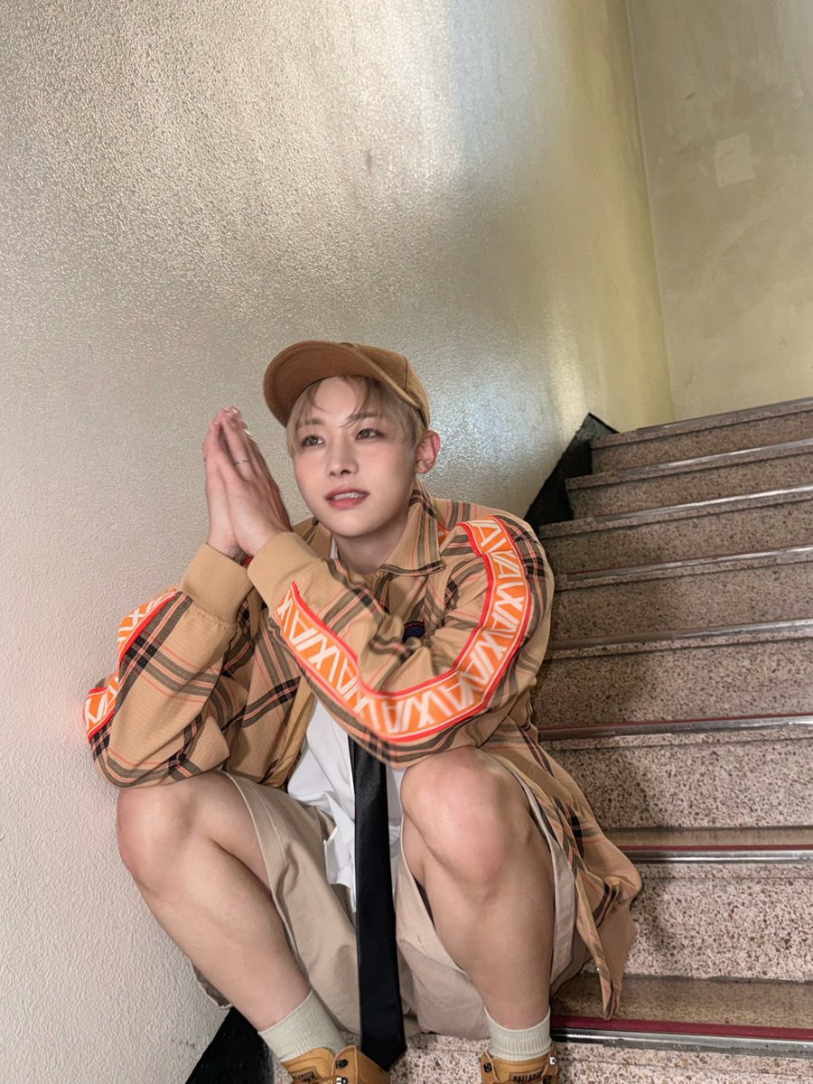 XODIAC_MEMBERS's tweet photo. [#렉스]

뮤직뱅크 완료오 !!!🫳🫳
오늘 하루도 수고 많았어 !
2주차도 화이팅하쟈 ~~💚

#XODIAC #소디엑 #LEX #렉스 https://t.co/w1TLERYM1a