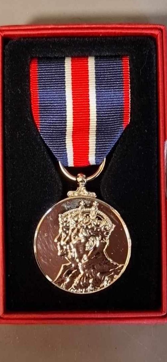 ClareJo38774709's tweet image. Proud mum moment again 🥰🤗💂‍♀️
#ColdstreamGuards #CoronationMedal #KingCharlesIII