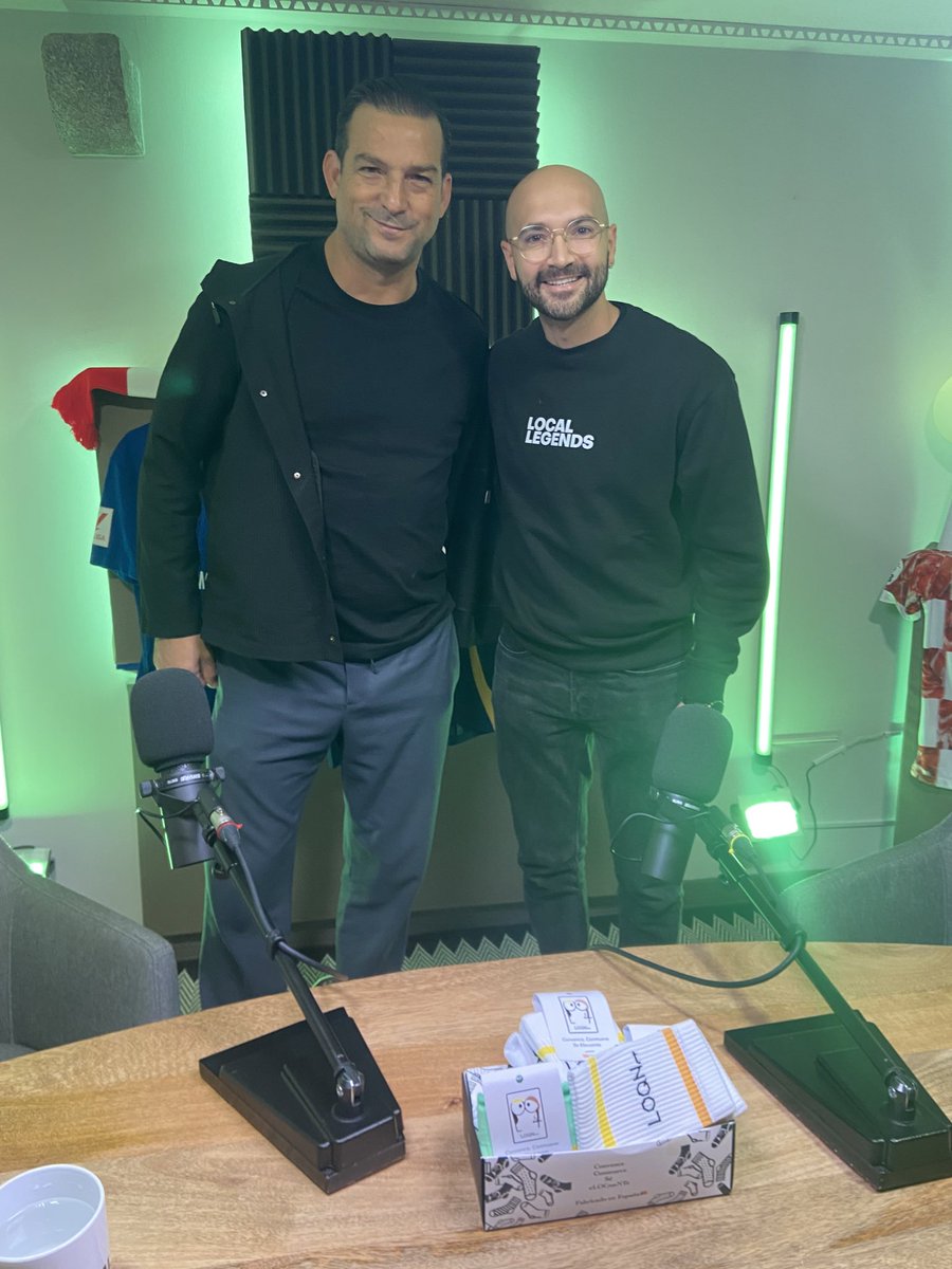 No sabéis la de historias que nos ha comentado <a href="/ricardolopezfe/">Ricardo López Felipe</a> en su visita a #LocalLegends 

Muy prontito, disponible 😎