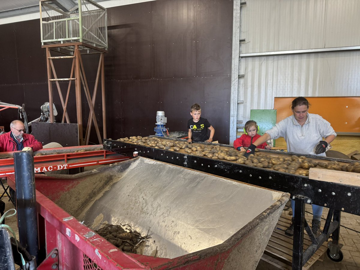 Joar van der Velde🚜 tweet media