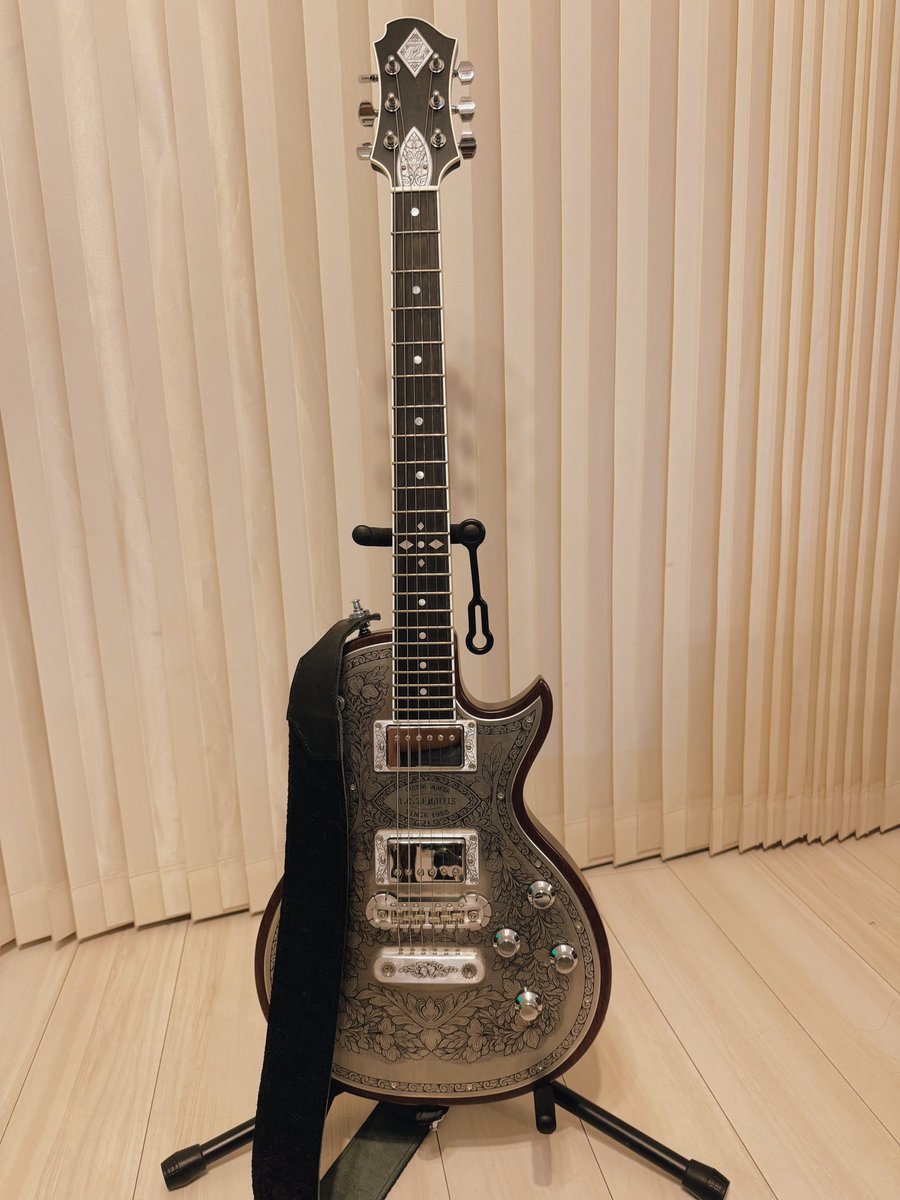 black__peppers's tweet photo. MNG✨
私としては今までにないジャンル🎸
#ギター
#guitar
#エレキギター
#electricguitar
#mng
#マイニューギア
#mynewgear
#ゼマイティス
#ゼマティス
#ZEMAITIS
#MetalFront
#メタルフロント https://t.co/qDINHy0TvV