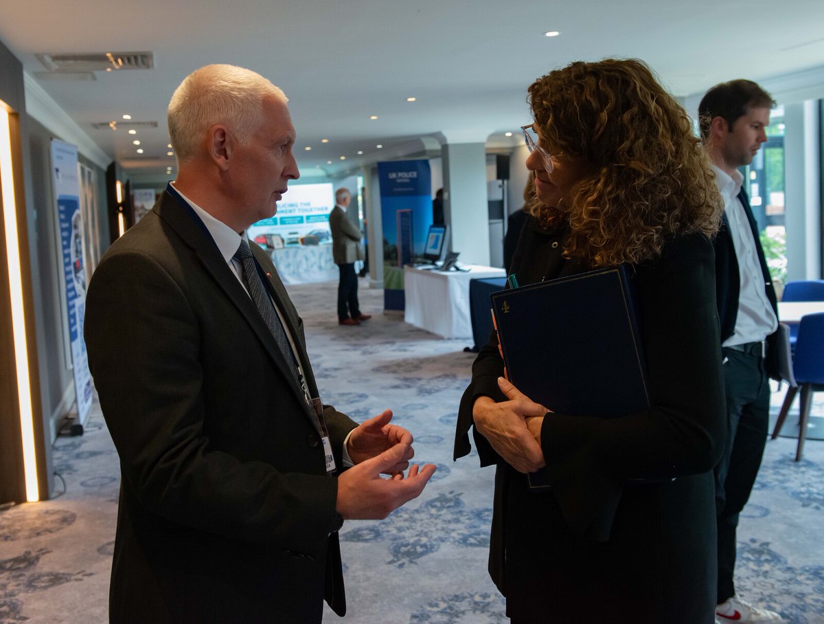 Progress being made for a National Service of Remembrance with a recent meeting with the Policing Minister #medalsforheroes #elizabethemblem <a href="/policesupers/">policesupers</a> <a href="/PFEW_HQ/">Police Federation of England and Wales</a> <a href="/frompaul/">Paul Hurst</a>