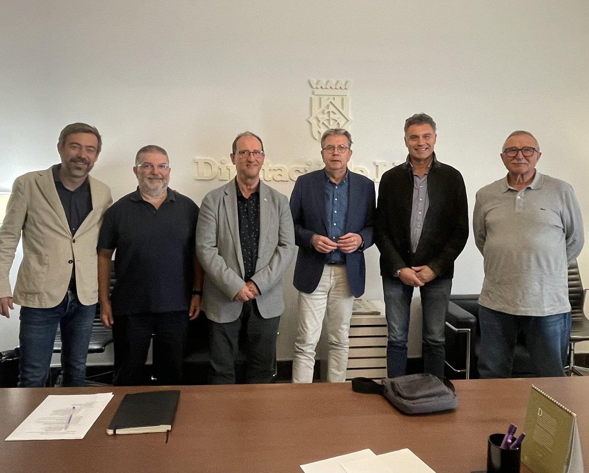 jlfarrero's tweet photo. Reunió de l’Agrupació de Societats de Pesca del Pirineu amb @DiputacioLleida creant sinergies i linees de treball conjuntes https://t.co/Bt7mc1nj76