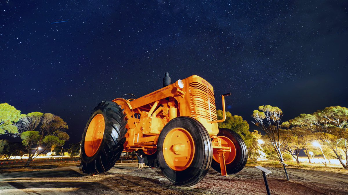 Chris Lewis tweet media