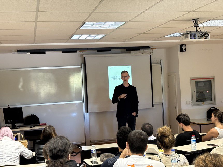 We call him Mr. Interwar for a reason. He can’t stop talking about it :) şaka maka I’m glad to hear my previous department hosted such an event; sorry that I missed it. <a href="/BilkentIRDept/">Bilkent IR/Bilkent Uluslararası İlişkiler</a> photo credit <a href="/abdurrahimozer_/">Abdürrahim Özer</a>