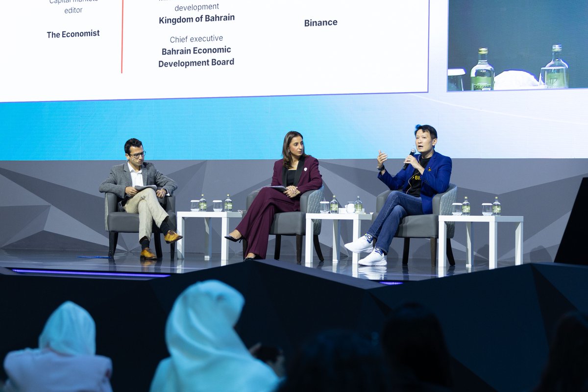 Fintechforward's tweet image. Check out some highlights from day 1 of #FintechForward2024! 📸✨ Key discussions ranged from global macroeconomic trends and generative AI to fintech&apos;s expansion into the Middle East, featuring international industry experts and key figures. 💡🔥 

#FF24