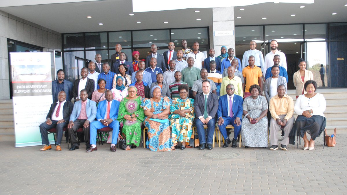 Global Partners Governance (@gpgovernance) on Twitter photo 🇲🇼#Malawi Last month, our Malawi team and our partner <a href="/DemocracyIntl/">Democracy International</a> delivered an interactive constituency support training workshop in Lilongwe, which gathered MPs, council staff, and representatives from 11 constituencies (1/2) 🇲🇼#Malawi Last month, our Malawi team and our partner <a href="/DemocracyIntl/">Democracy International</a> delivered an interactive constituency support training workshop in Lilongwe, which gathered MPs, council staff, and representatives from 11 constituencies (1/2)
