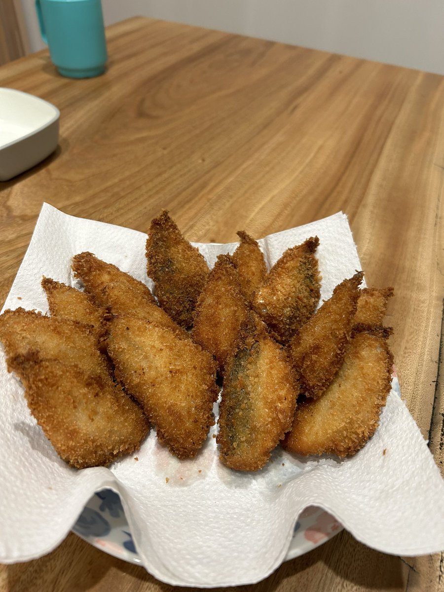 ro99151's tweet photo. 博多湾アジフライ。
今日は食べやすいよう一口サイズで。 https://t.co/JhVVuxwD5g