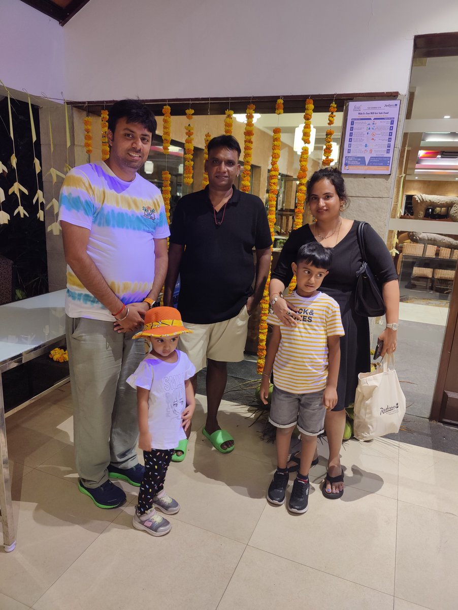 tweetarunb's tweet photo. My family with @DrRGAnandIND sir | Doctor | Public Health Expert | State Executive Member of BJP Tamilnadu | Member - National Commission for Protection of Child Rights, Govt of India https://t.co/bikDr055O4