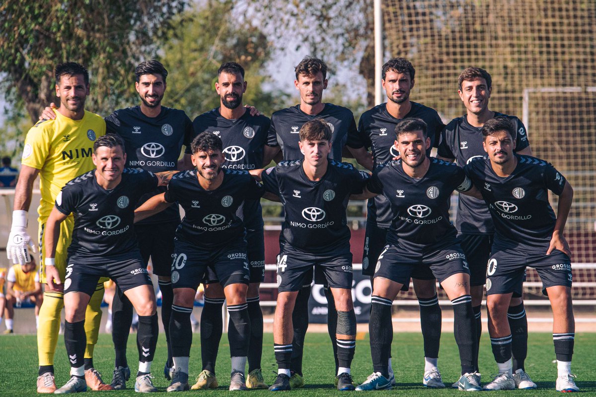 🍍🍍🍍🍍🍍

🔜🆚 Córdoba 'B'

#DaleCentral #SoñarEsGratis ⚫️⚪️⚽️