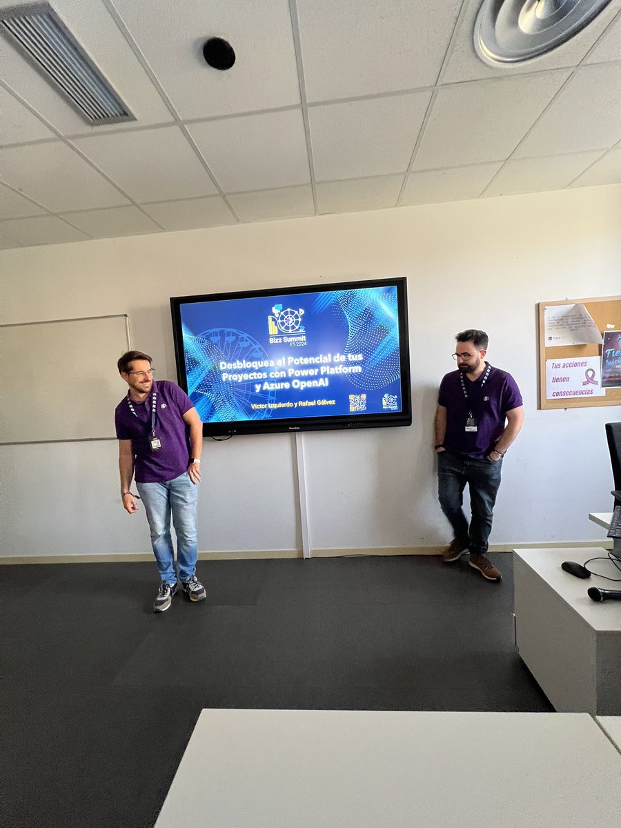 Primeras dos charlitas en <a href="/bizzsummites/">BizzSummit</a> ✨