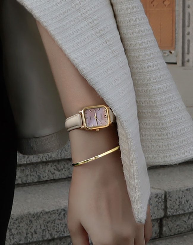 prevnseoul's tweet photo. ꒰ Pre order ꒱ Rumtton Harbor leather watch

สายสีเบจสีใหม่ เลือกสีกรอบ และหน้าปัดเองได้
หน้าปัด 28 mm สายยาว 22 cm

🛫ส่งแอร์ | เหลือ 1990.- ส่งฟรี | มัดจำ 300.- https://t.co/FKoRxu4eN1