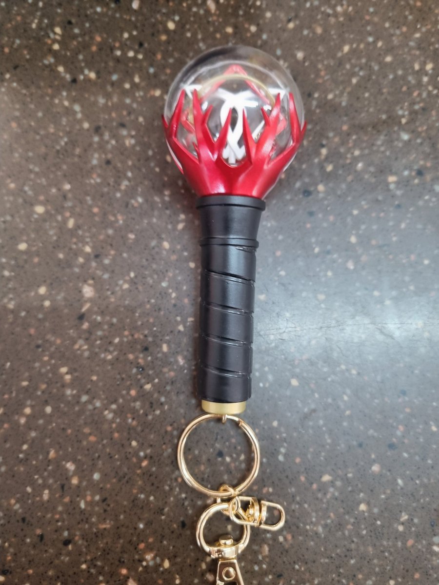 dc_ropun's tweet photo. ❗️❗️HOW TO OPEN MONGMONGIE KEYRING BATTERY❗️❗️

JUST PULL DOWN

DO NOT USE ANY KNIFE SCREWDRIVER AND TOOTHPICK

AND DON'T OPEN THE BOTTOM LIKE ORIGINAL ONE https://t.co/H79HG2E5kP
