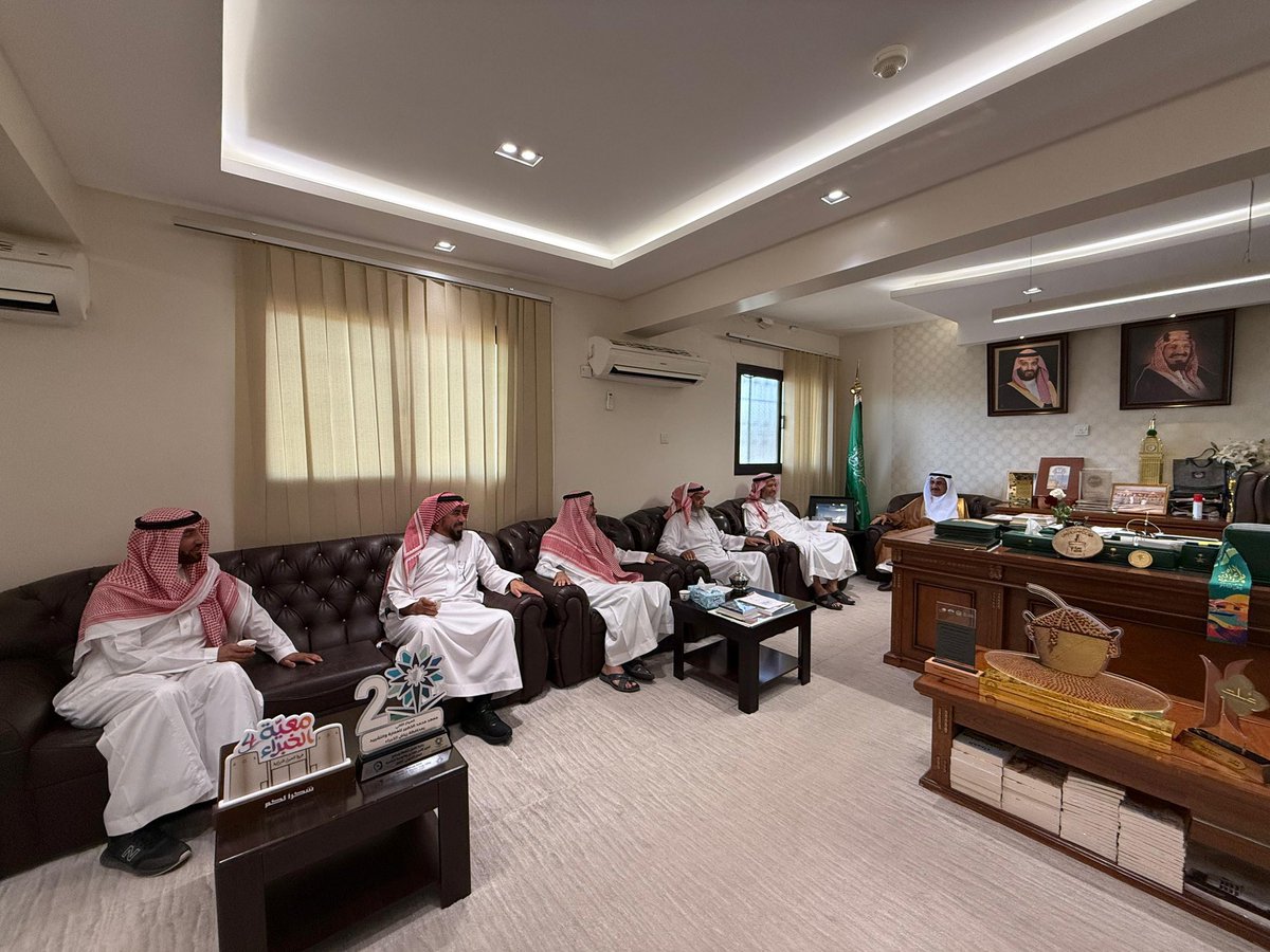 Maa100060720's tweet image. التقى اعضاء مجلس إدارة جمعية ماء لخدمات المياة بسعادة محافظ رياض الخبراء الاستاذ فهد بن حسن السلطان وتم اطلاع سعادته على أهداف الجمعية وخطتها القادمة
 
#الجمعة #ماء #القطاع_غير_الربحي