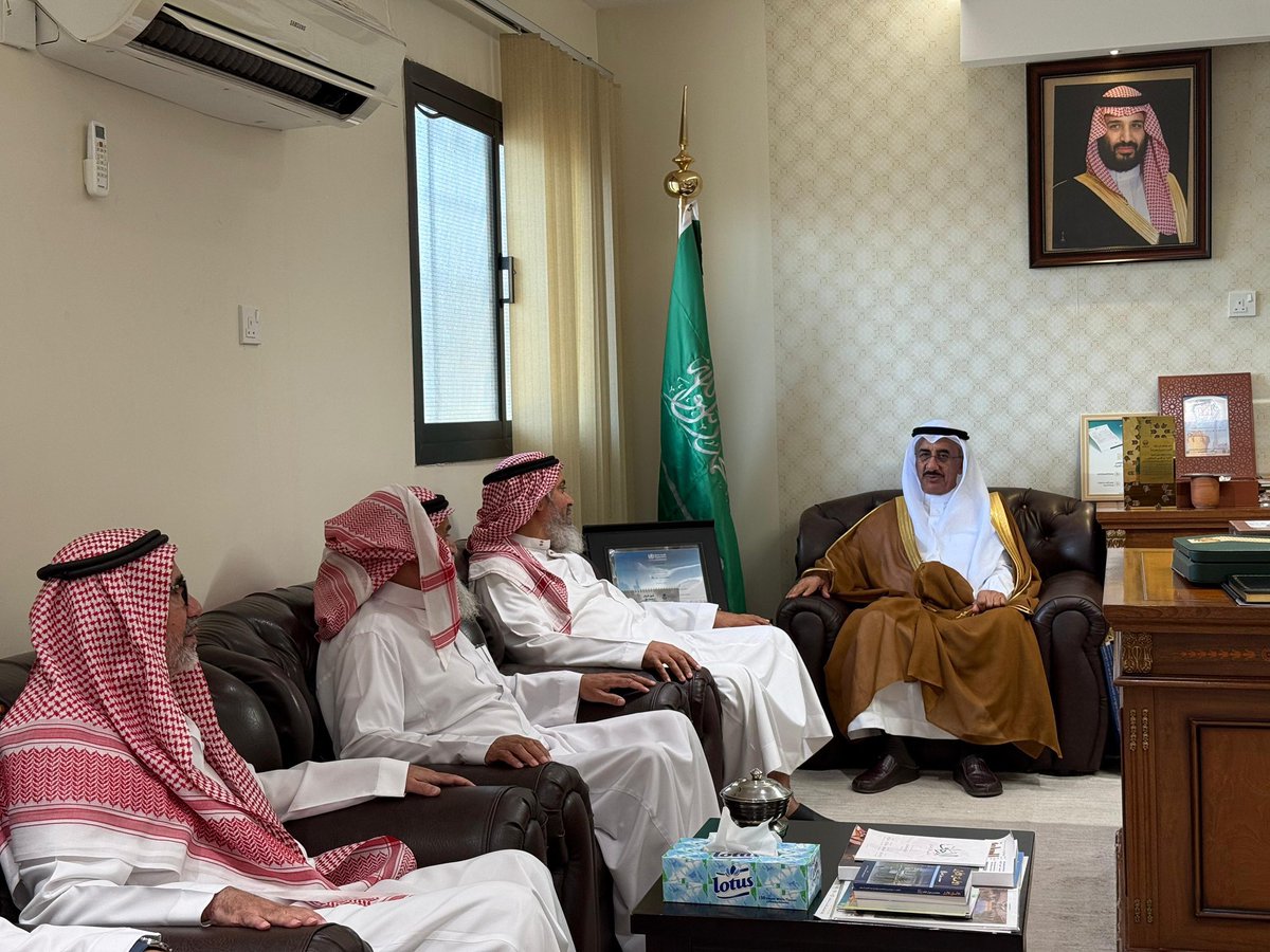 Maa100060720's tweet image. التقى اعضاء مجلس إدارة جمعية ماء لخدمات المياة بسعادة محافظ رياض الخبراء الاستاذ فهد بن حسن السلطان وتم اطلاع سعادته على أهداف الجمعية وخطتها القادمة
 
#الجمعة #ماء #القطاع_غير_الربحي