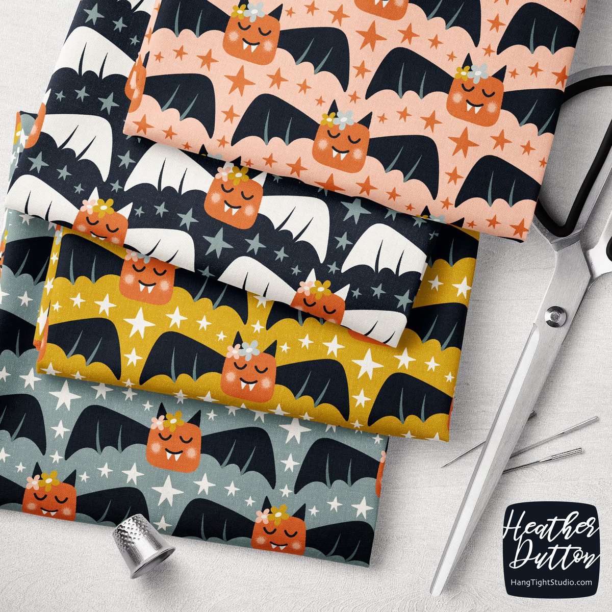 Feeling a little batty today 🦇🤣🦇 bit.ly/3ZLPDp5

#patterndesigner #patterndesign #surfacedesign #surfacepattern #artlicensing #halloweenfabric #halloween