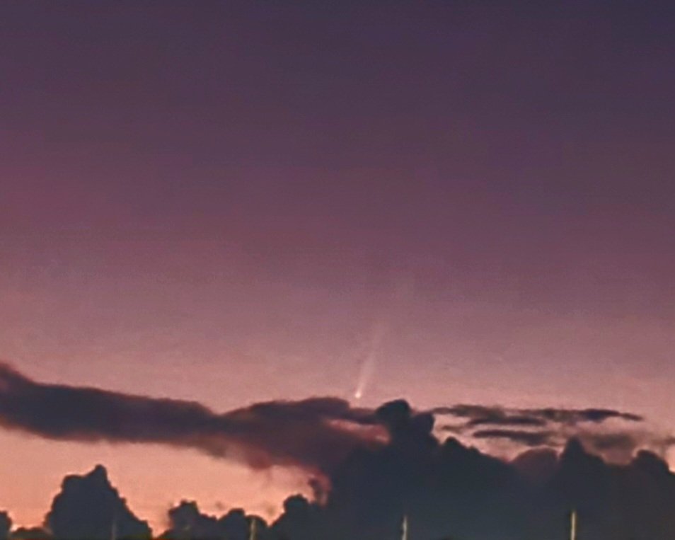 riverpl02's tweet image. Hoy capturé el cometa #TsuchinshanATLAS - 5: 45 am
04 Oct 2024