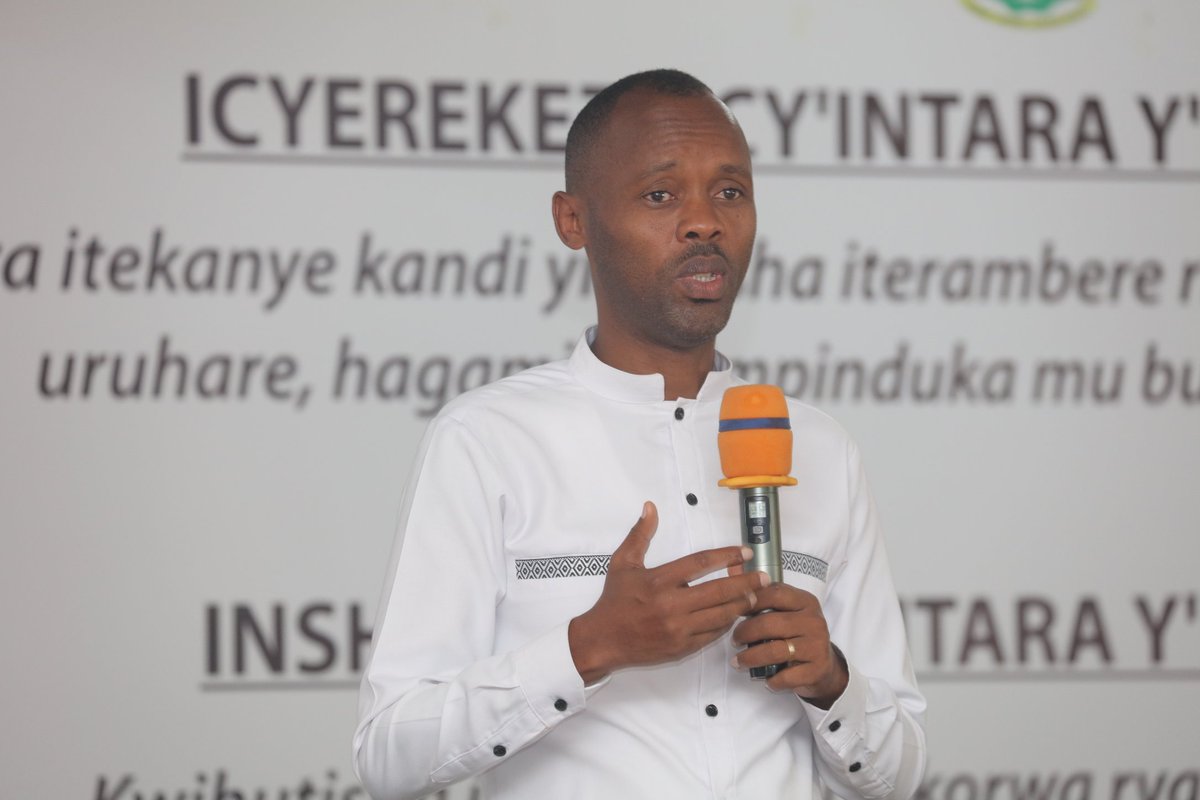 RwamaganaDistr's tweet photo. Ku bufatanye n'Ikigo @RwandaAgriBoard n'abafatanyabikorwa bacyo, uyu munsi mu Karere hatangijwe Icyiciro cya 2 cy'Umushinga ugamije guteza imbere ubworozi bw'inka zitanga umukamo mu Rwanda(RDDPII) n'Umushinga wa kabiri wo kwagura ubuhinzi burambye n'ubwihaze mu biribwa (SAIP II). https://t.co/h2Wcu4K5qj