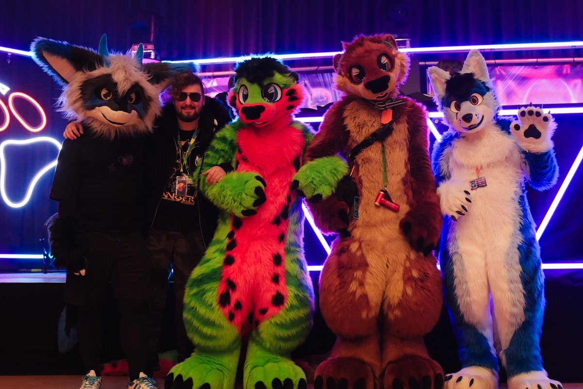 These beans at the #EF28 club 💓  <a href="/FrozoOtter/">FrozoOtter 🍉🦦 • 🔜BFD, EF</a> is the melonnn