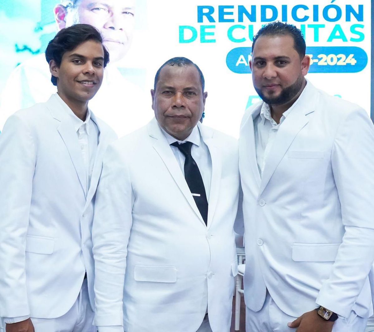 Muchas bendiciones en este día, para mi hijo querido Danny García, quien en el día de hoy está de fiesta de  cumpleaños, deseando que sigas siendo ese joven emprendedor y solidarios con todos sin importar quien sea.

Muchas felicidades.