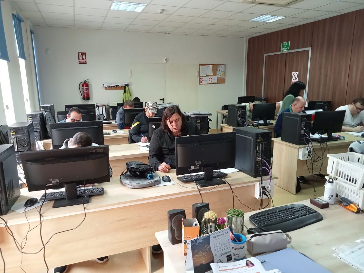 funCADISLA's tweet photo. Fundación Cadisla inicia dos nuevos cursos de formación dirigidos a personas con discapacidad, uno a la labor de Mozo de Almacén y otro en el ámbito de la jardinería.

#formación #fundacioncadisla #tomelloso #almacén #jardinería 

https://t.co/EP8ZtrxuG0 https://t.co/BBQg5XUcYA