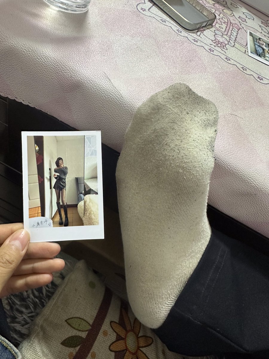xiaolu170's tweet photo. 5天够不够用？
#原味 #汗脚 https://t.co/jnsYbqVNK4