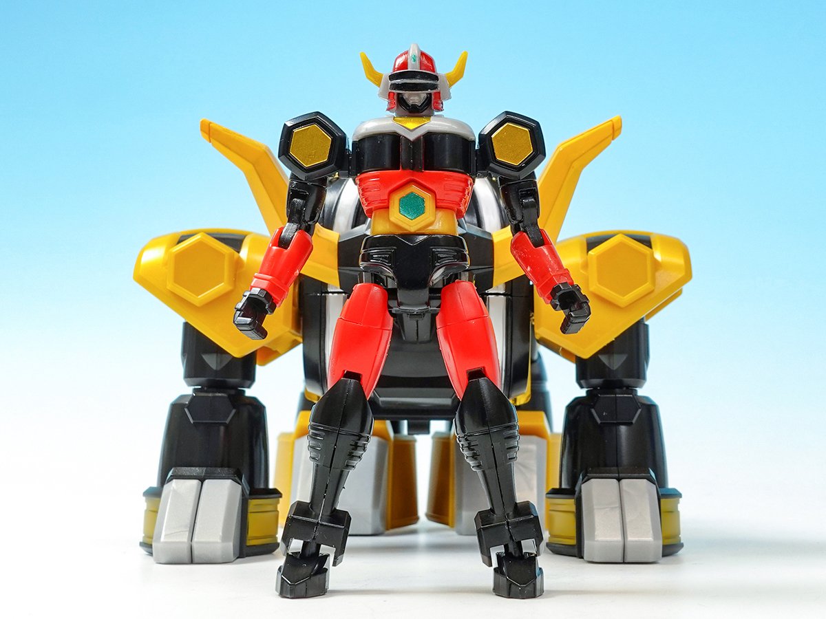 Bandai released another SMP Bull Taurus blog, showing off the