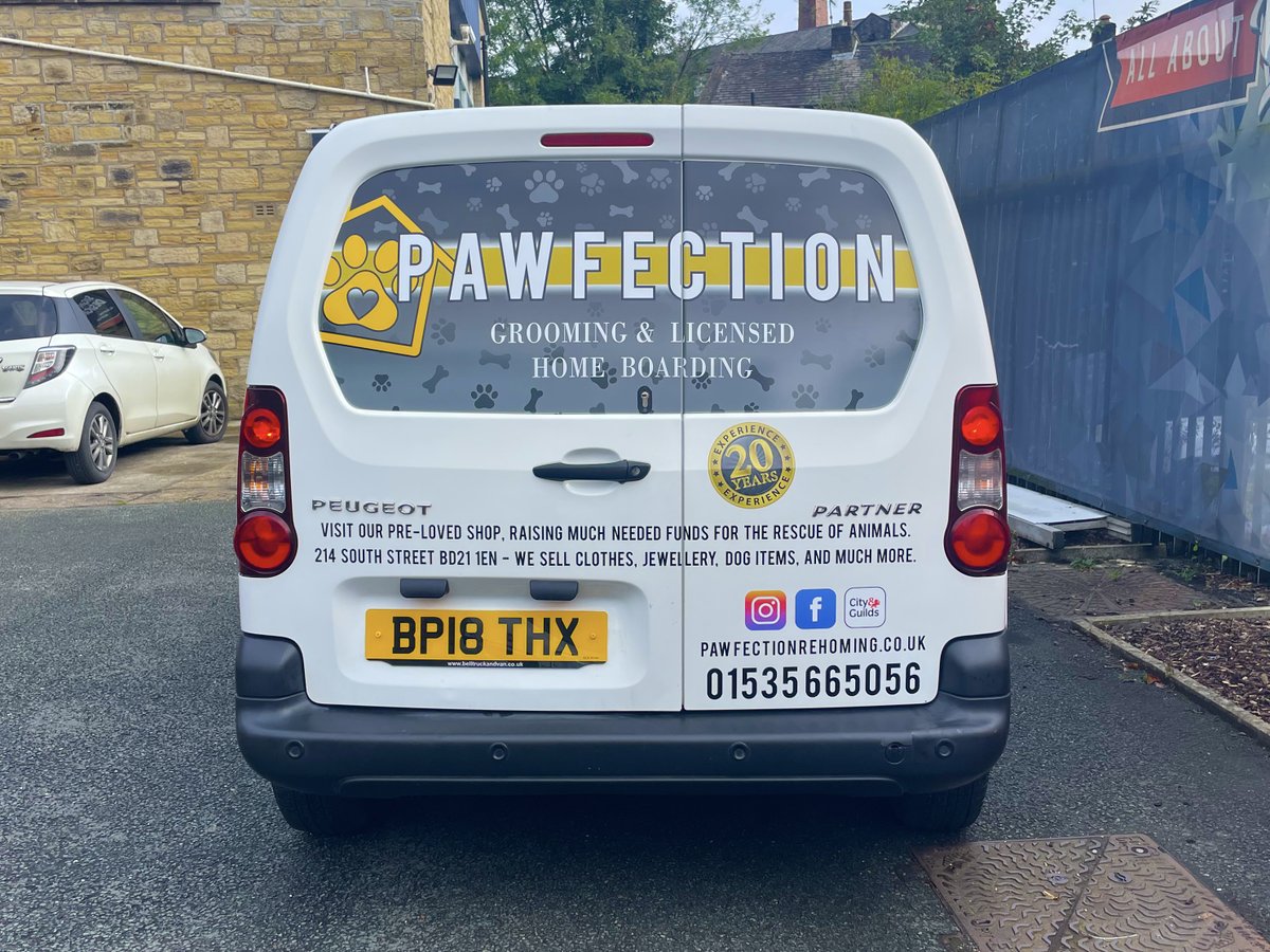 shopsigndesign's tweet photo. 🐾Pawfection Grooming, Rehoming and Boarding.
📌New fitting vehicle graphics for an experienced local dog charity.
https://t.co/PwG8CAiqTX https://t.co/WcyMJemuxg