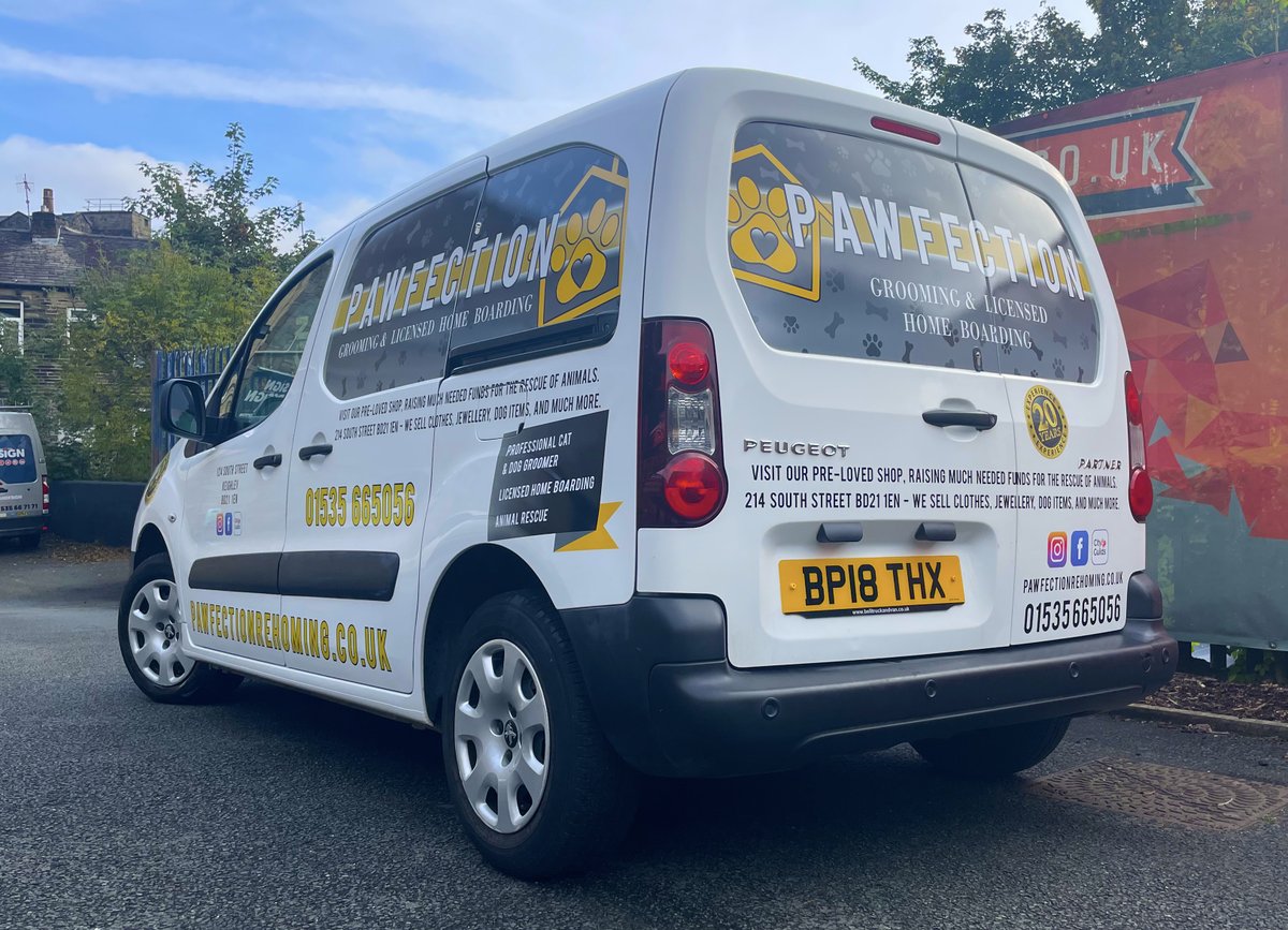 shopsigndesign's tweet photo. 🐾Pawfection Grooming, Rehoming and Boarding.
📌New fitting vehicle graphics for an experienced local dog charity.
https://t.co/PwG8CAiqTX https://t.co/WcyMJemuxg