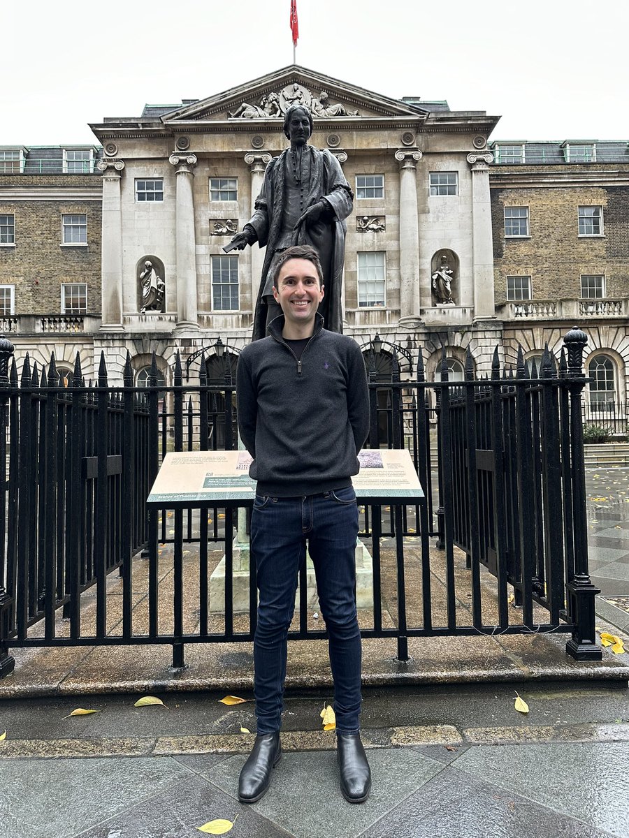 arhshepherd's tweet photo. Thanks for a fantastic fellowship at @GuysUrology @GSTTnhs @benchallacombe @prokarurol New robots, amazing cases, live surgery and travel. Thank you to all the great mentors. Grateful to @RACSurgeons for Pickard Grant supporting this endeavour. 🇬🇧➡️✈️➡️🇦🇺 https://t.co/LXEBp9ZBMR