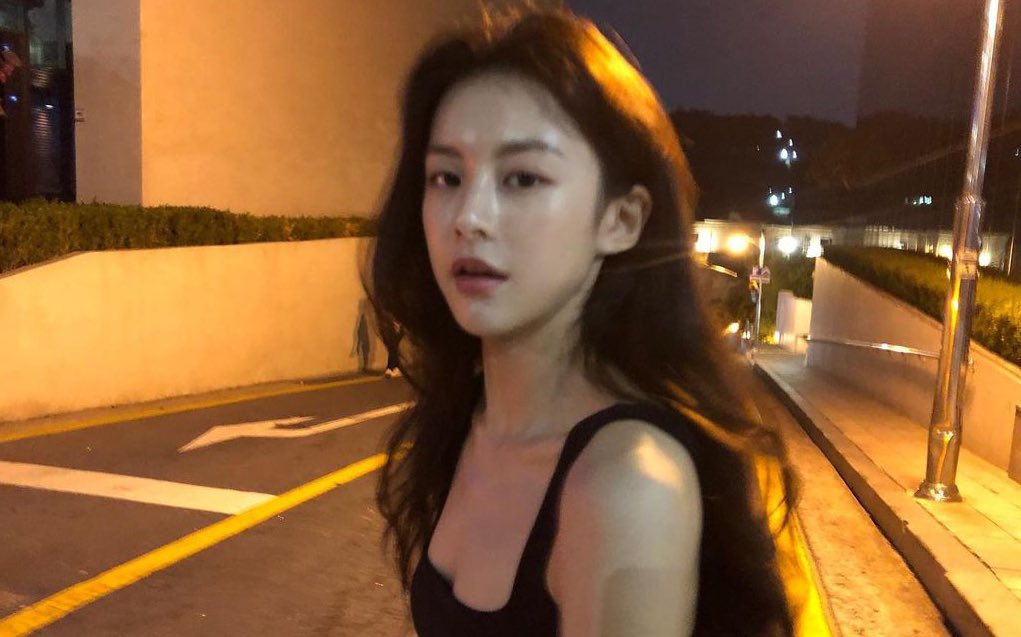go younjung tweet media