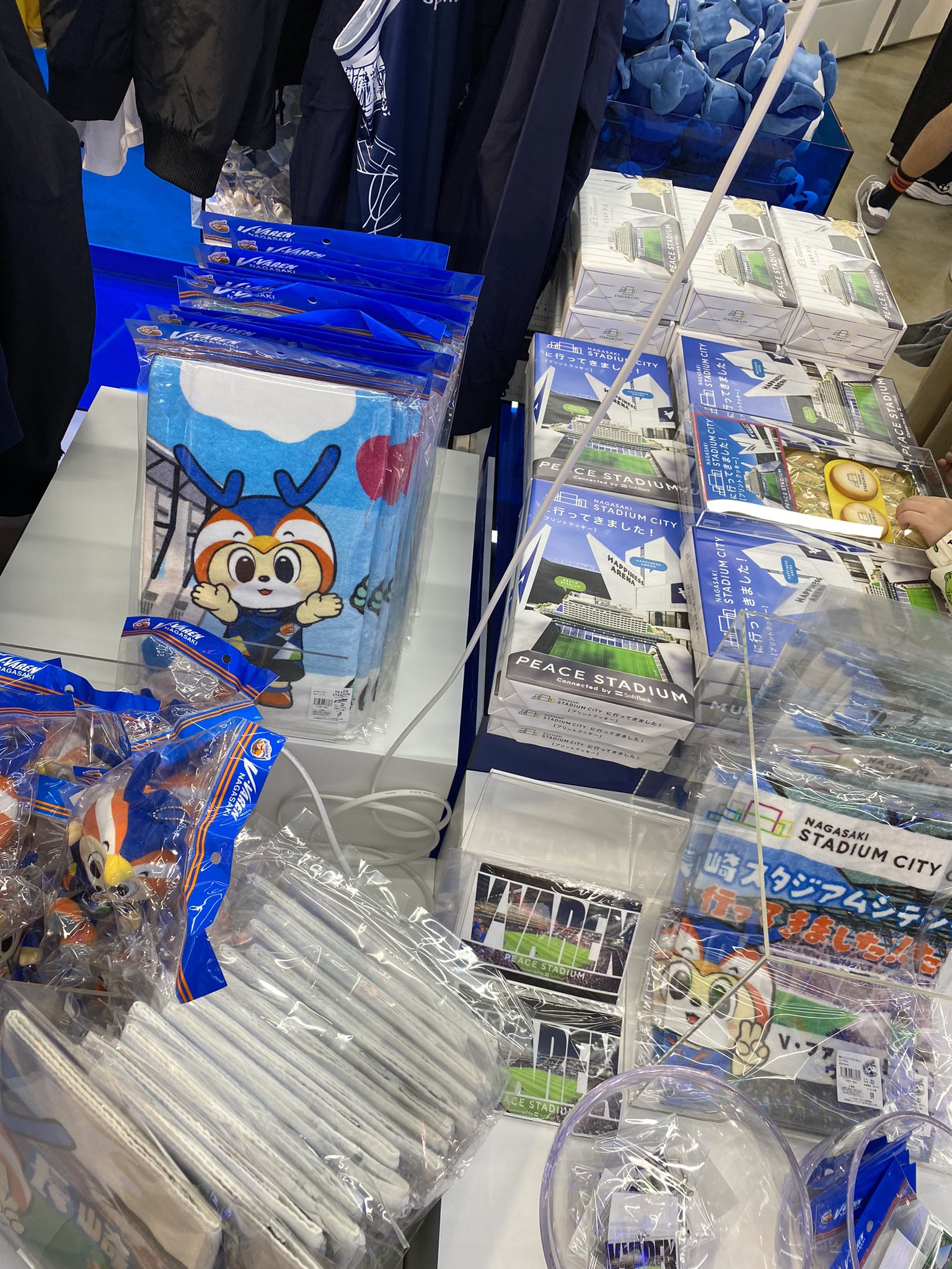 ご購入決まりました！sold♡ 購入不可 adidas Zx (Negative - 25th Anniversary Pack) - Releases