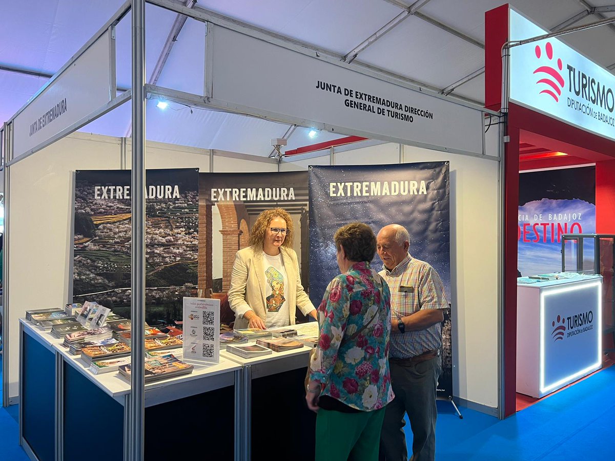 extremadura_tur's tweet photo. Estamos en #Citur - Feria del Turismo de Caza, Pesca y Naturaleza, que ha comenzado hoy en Helechosa de los Montes, en plena Reserva Regional del Cíjara.
Pásate por el stand de @extremadura_tur para conocer la oferta turística de nuestra región.
🔗 https://t.co/szIg1y4KSm https://t.co/5HiGHyauxO