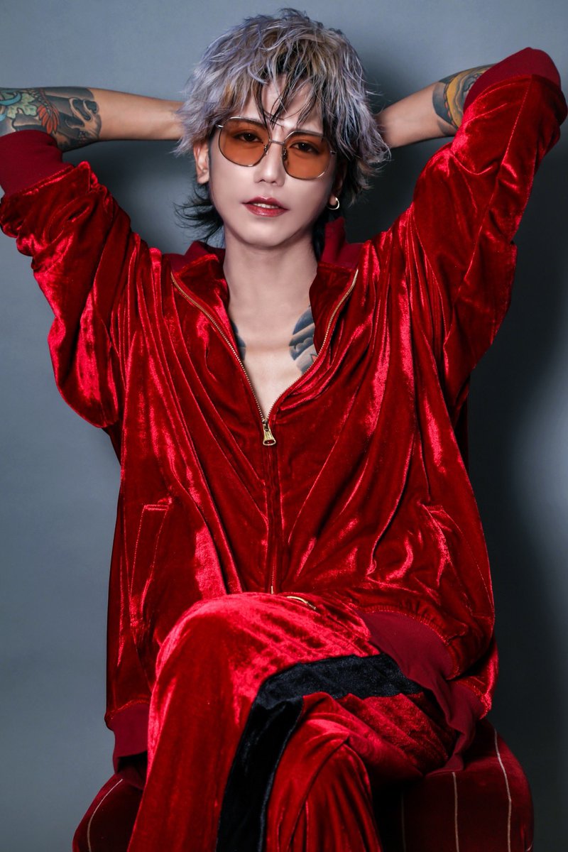 【ＭＩＯ　ＹＡＳＨＩＲＯ　Ｌ＇ＴＥＥＬＩＥＲ】

⭐️１０月０８日〜１０月１４日⭐️
ラフォーレ原宿にてＰＯＰ　ＵＰ　ＥＶＥＮＴが開催決定✨

開催決定に伴い

このアカウントをフォロー＆ポストをリポストで

帝リキヤ着🔥ベロアセットアップジャージをお好きなカラーで１名様にプレゼント🎁

更に