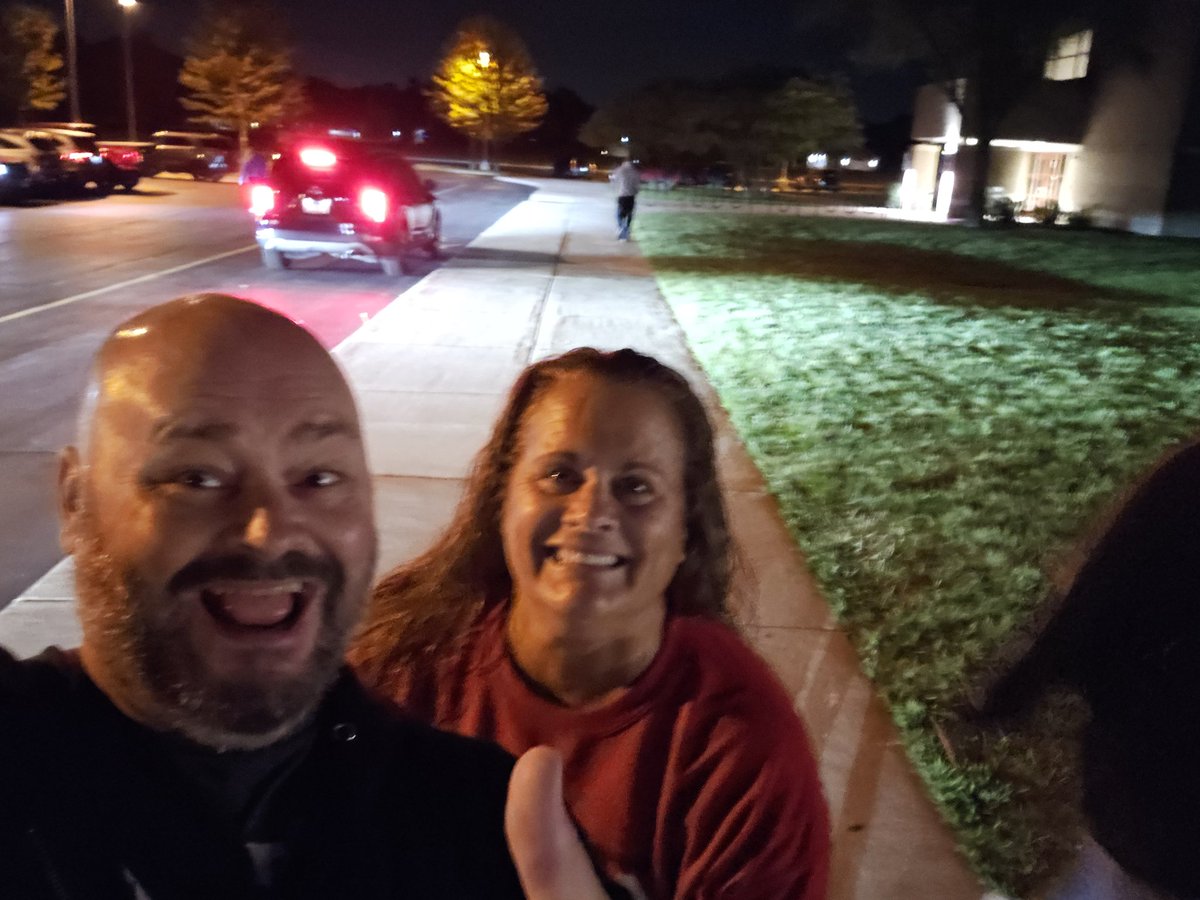 TUrbanski81's tweet photo. 3:56 AM Early morning DC selfies! @Wilky1234 @janinemich @mrsbettenhausen #DCTrip2024 #ChannahonPride #ImBadAtSelfies https://t.co/PTTT6WCEtF