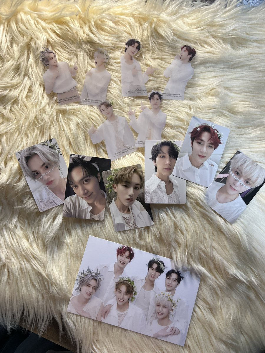 FangirlingNoona's tweet photo. inclusions: 
Cuties haha now ko lang inopen haha

WTS LFB wayV https://t.co/A6xcdcz5dq