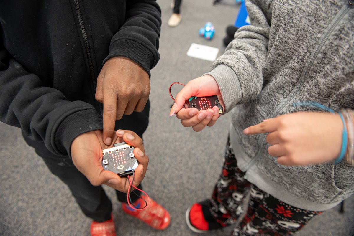 AIM_NCDPI's tweet photo. We're flipping the script on educators at this year's AIM conference by making students the teachers. Students from across the state will share how they're using emerging technologies during our student showcase, sponsored by NC Teaching Fellows. 

#NCAIM2024 #nced https://t.co/FXrRdUN6JM