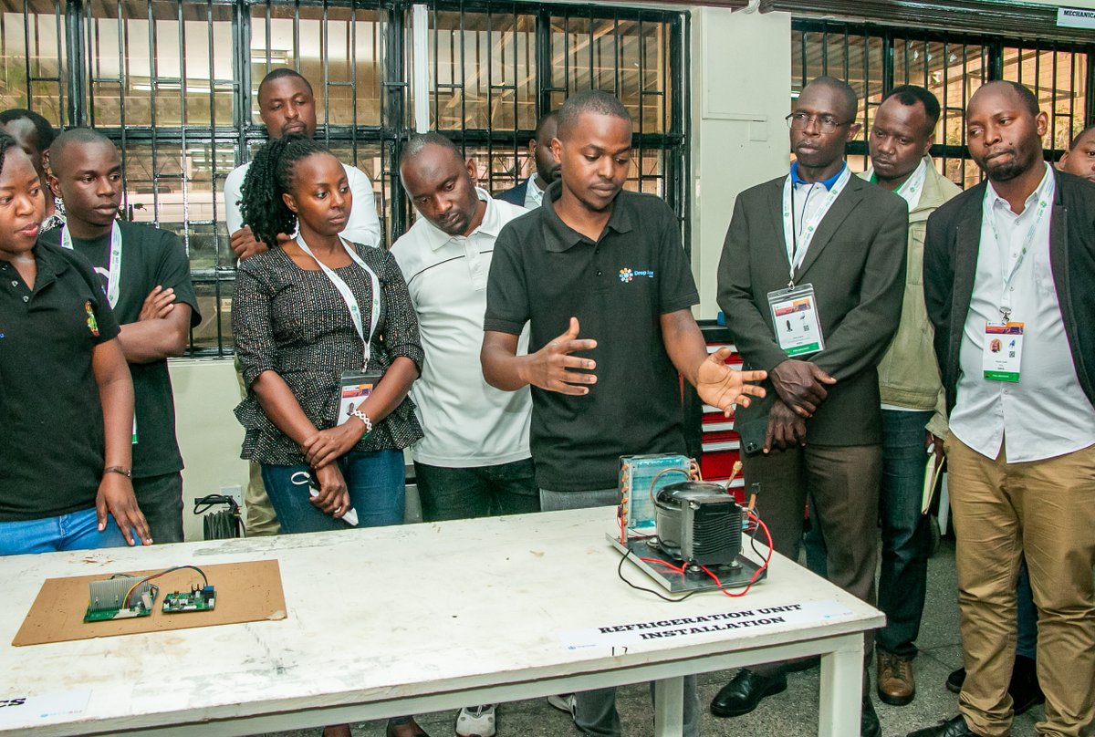 AccessDrop's tweet image. Wow, what a day! 🎉 Hosting the KONZA IASP Conference technical tour was amazing! We showed how #Vaccibox is changing the game in storing heat-sensitive medical items. Big shoutout to the Konza delegates and IASP for the incredible experience! 🚀🌍🙌

#KONZA #IASPConference #Tech