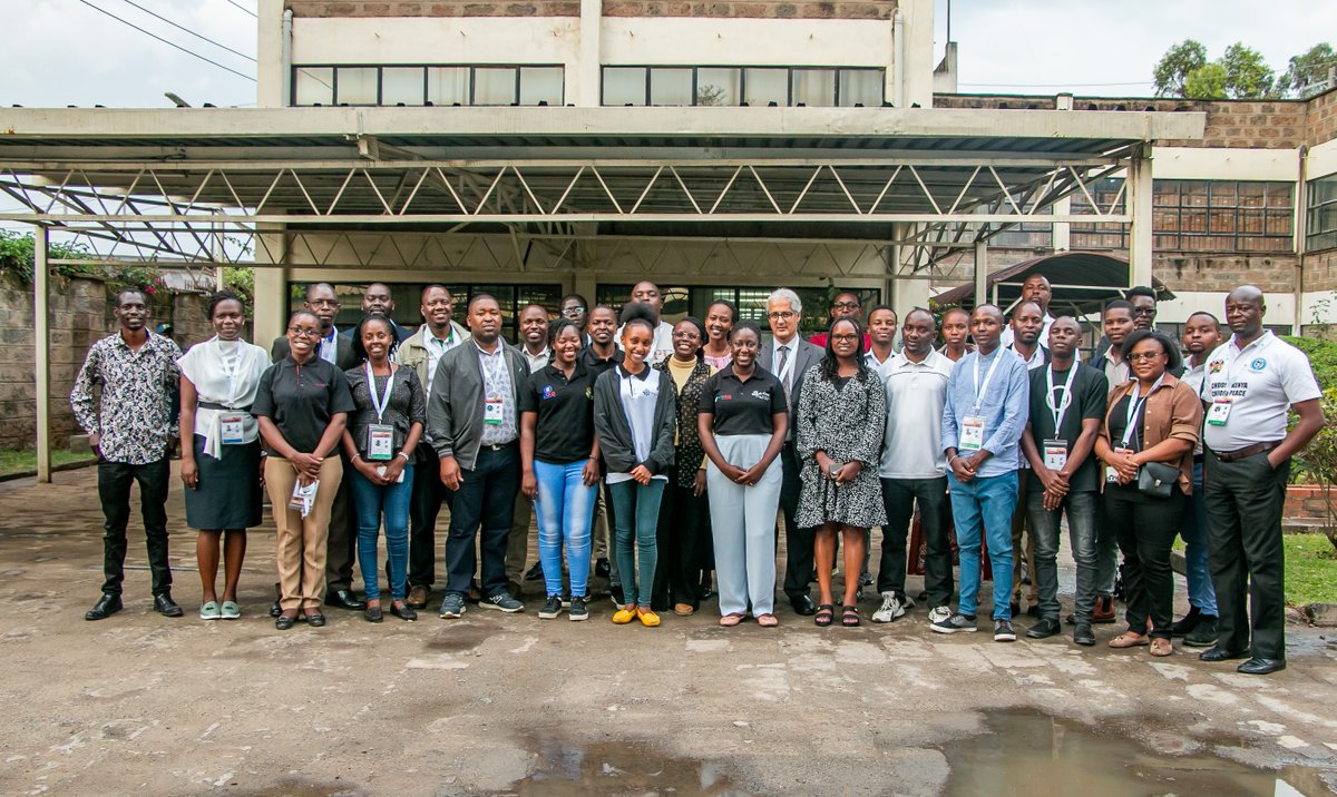 AccessDrop's tweet image. Wow, what a day! 🎉 Hosting the KONZA IASP Conference technical tour was amazing! We showed how #Vaccibox is changing the game in storing heat-sensitive medical items. Big shoutout to the Konza delegates and IASP for the incredible experience! 🚀🌍🙌

#KONZA #IASPConference #Tech