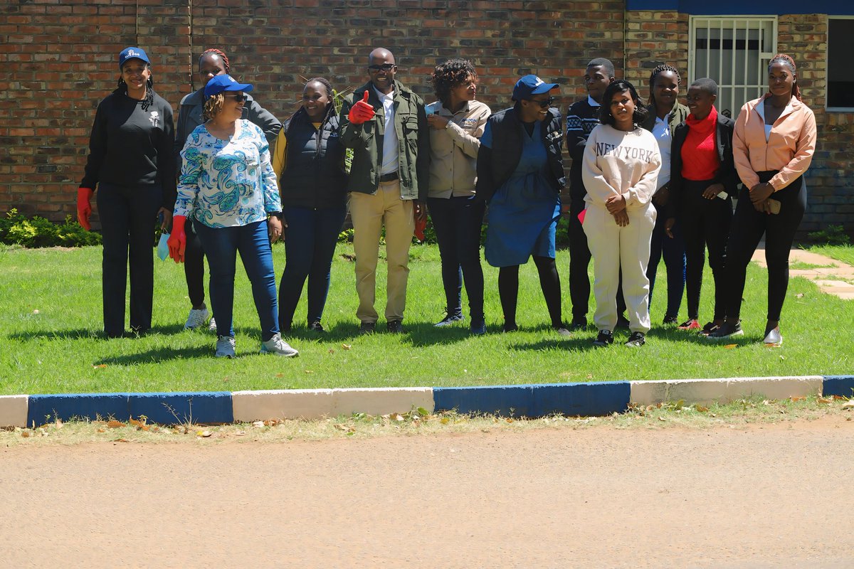 Smedco_Zw's tweet photo. Let's come together, to make our planet a cleener and greener place for all.
#NationalCleanUpDay #cleanuptime #CleanUpEfforts #CleanUpYourSpace https://t.co/PWomejqC8w