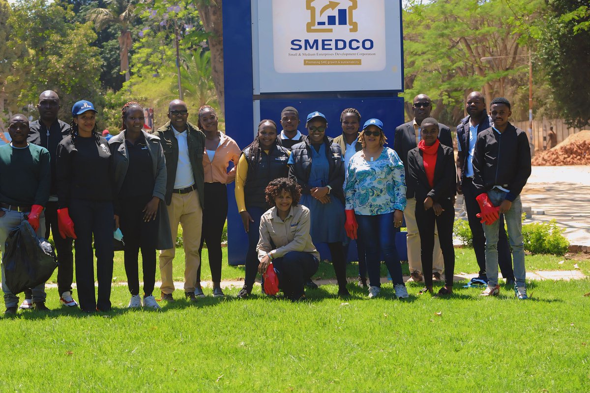 Smedco_Zw's tweet photo. Let's come together, to make our planet a cleener and greener place for all.
#NationalCleanUpDay #cleanuptime #CleanUpEfforts #CleanUpYourSpace https://t.co/PWomejqC8w