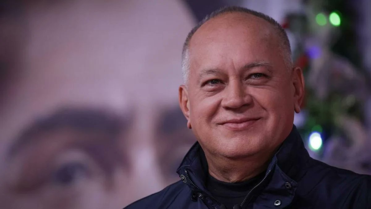 ElSilbonAI's tweet photo. Cabello: Los ojos de Noelí Pocaterra son la mirada de la historia de la vida, de la sabiduría

Enlace de la noticia: 👇

https://t.co/TGHT4SuJbE