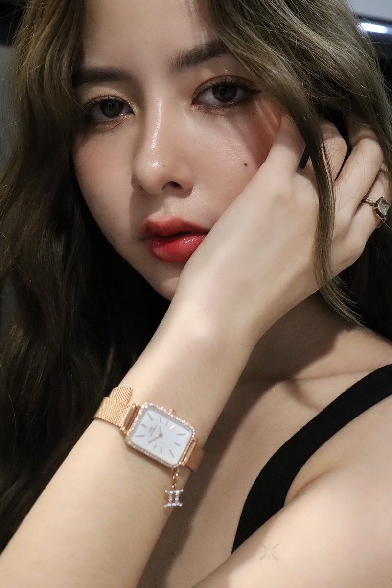 chanyaduval's tweet image. This is a sign ♊️ to embrace what makes you ✨you✨

 #danielwellington #dwinth #chanyaduval