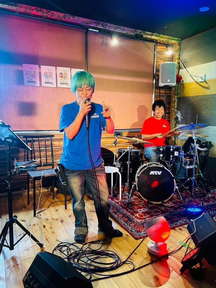 ENAZOUvocalist's tweet photo. Electro-Voice / EVERSE 8
坂本英三さんにオススメ
教えていただいたスピーカー。
爆音も出るし、よく飛ぶし、
軽量なうえ、Bluetoothで音源流して
ドラムもマイクも繋がって、PAはiPadでラクチン。Liveも弾き語りもレッスンも、ミニ発表会も、セミナーもこれ一本。
#ElectroVoice
#EVERSE8 https://t.co/f4KVRanQTc