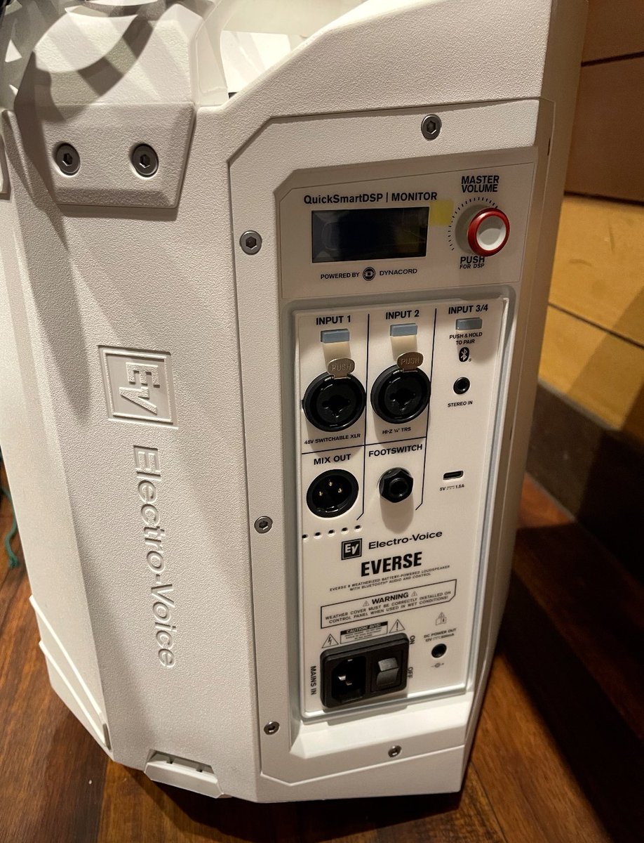 iseenazou's tweet photo. Electro-Voice / EVERSE 8
坂本英三さんにオススメ
教えていただいたスピーカー。
爆音も出るし、よく飛ぶし、
軽量なうえ、Bluetoothで音源流して
プロLiveも弾き語りもレッスンも、これ1本。
#ElectroVoice
#EVERSE8 https://t.co/HcIfsOORqu