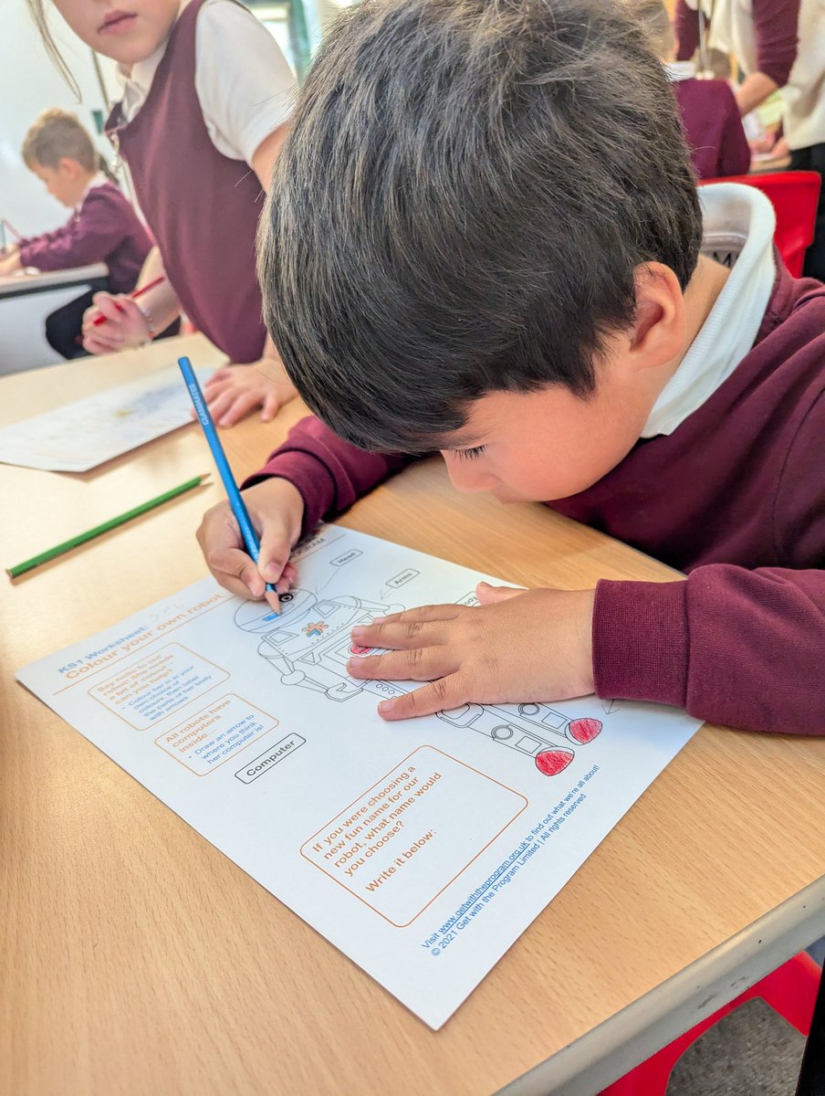 CFPSchool's tweet photo. Year 2 have had a great morning taking part in @gwtp_uk moonlanding coding adventure! They had lots of fun learning what an algorithm is, pretending to be a robot and having a go at writing our own codes! #GWTP https://t.co/Hf22gCtvt6